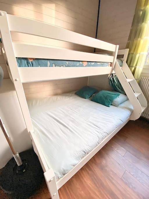 Holiday home Charmante Maison Familiale -jardin -wifi -parking Merignac (Gironde)